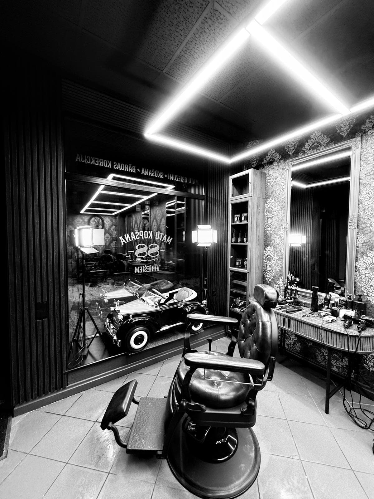 Ģertrūdes 34 Barbershop interior