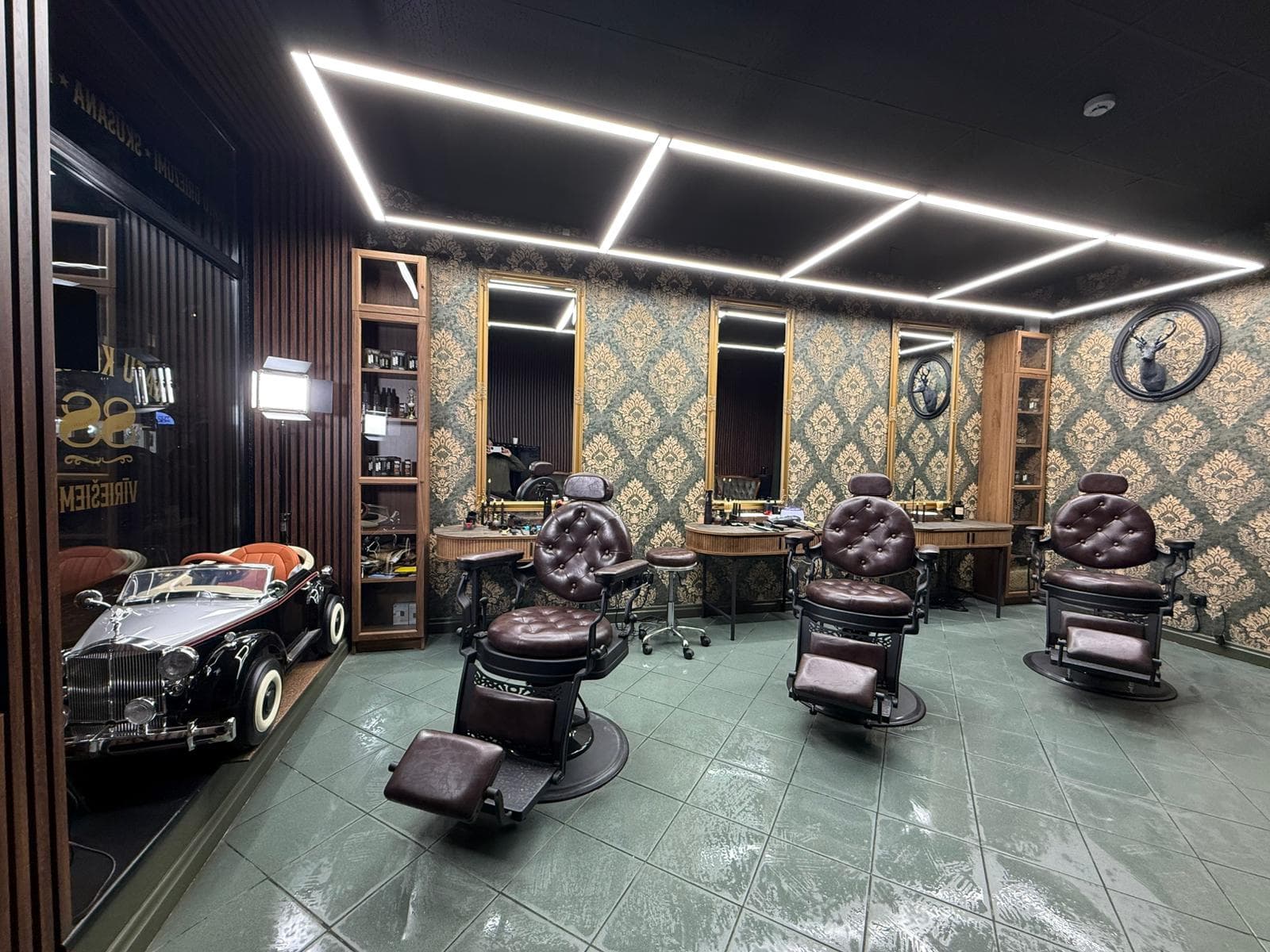 88barbershop-interior